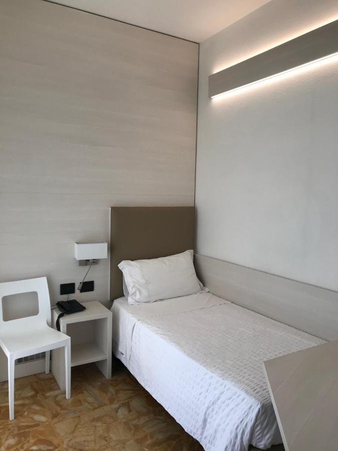 Hotel Adler Alassio Exterior foto